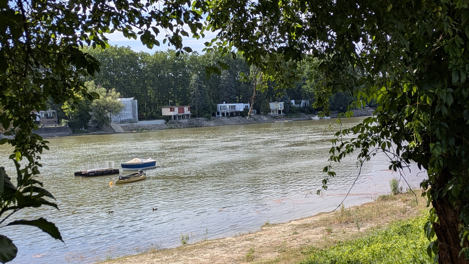 Galériafotó a Vidra Csónakházról 62